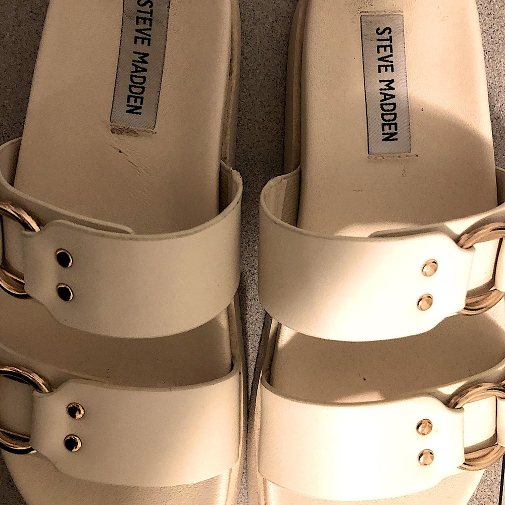 Steve Madden cream sandals with 2 strap Gold buckles -Birkenstock style